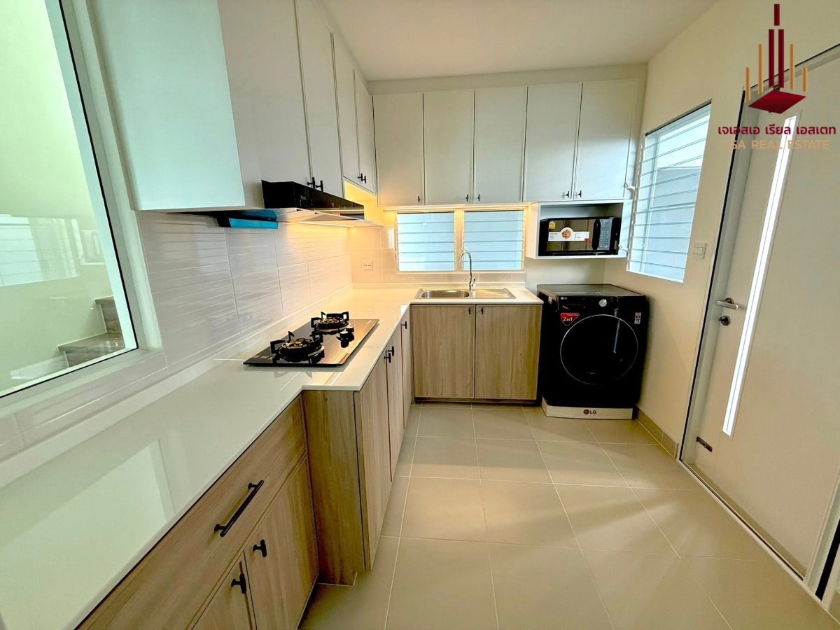picture ✨ For Rent: Villaggio 3 Srinakarin - Bangna ✨ 💰 Only 90,000 THB/month - 4/9