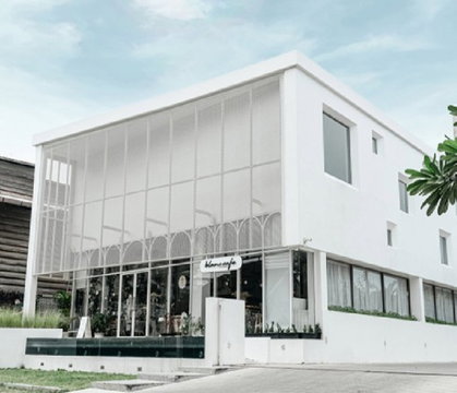 ให้เช่าอาคารสำนักงาน 2 ชั้น ทำเล ซอยศรีนครินทร์ ต้น ๆ เข้าซอยไม่ลึก / ห่างสถานีศรีกรีฑา เพียง 300 เมตร / จอดรถกว่า 30 คัน / เพดานสูง / จดบริษัทได้