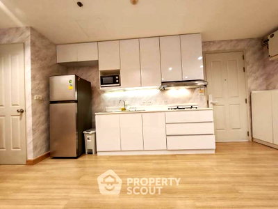 Condos for rent : 3-BR Condo at Baan Sathorn Chaopraya near BTS Krung Thon Buri (ID 2984976)