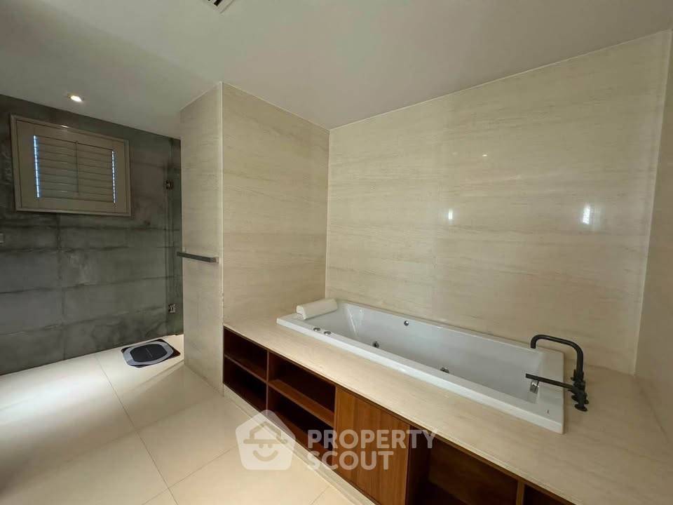 รูป คอนโด 3-ห้องนอน ที่ เดอะ เครสท์ ร่วมฤดี ใกล้ BTS เพลินจิต (ID 2983331) - รูปที่ 11/13