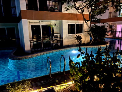 Condos for sale Tesco Lotus South Pattaya : 300 000 THb and move in! Finance to anyone