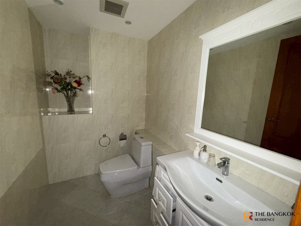 picture Ultimate Luxury Condo in Business District Ideal 24 - 6/10