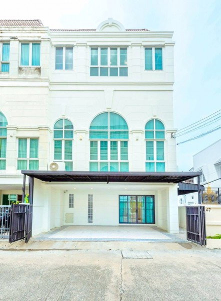 รูป ใกล้เดอะ แจส วังหิน 900 ม. ม.เกษตรศาสตร์2.8 กม. ลาดพร้าววังหิน72-88 บ้านโฮมออฟฟิศ 4 ชั้นหลังมุม 32 ตร.ว.240 ตร.ม.4 นอน 4น้ำ - รูปที่ 1/8