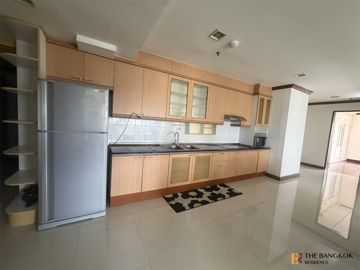 picture Hurry, big discount is ending! Baan Suanpetch near BTS Phrom Phong - 2/10