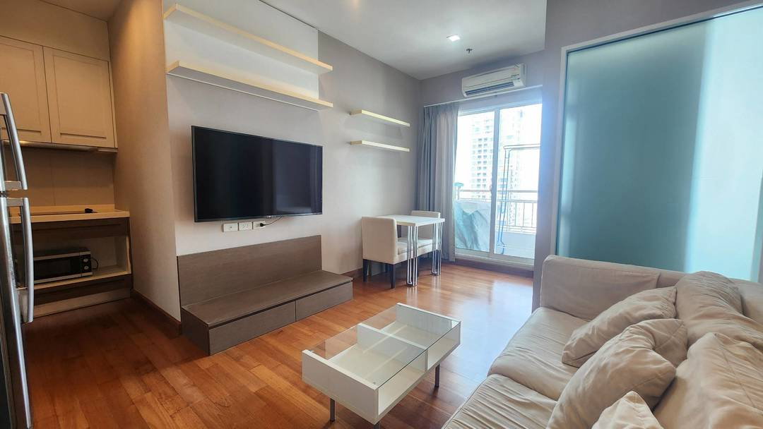 รูป Ivy Sathorn | ขาย 1 ห้องนอน ตกแต่งเรียบร้อย ราคาดีมาก น่าอยู่ ทำเลดี ใกล้ 2 สถานีรถไฟฟ้า - รูปที่ 1/8