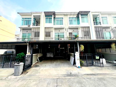 Townhouses for rent Ministry of Commerce Nontha Buri : 💥CP-11081💥 Available for rent: 3-story townhome in The Metro Rattanathibet project. 👉Add Line @goodcondo