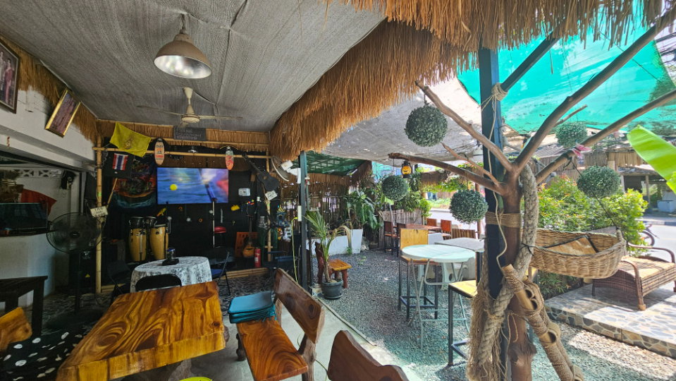 picture Bar, restaurant, karaoke, guesthouse for sale - 19/36