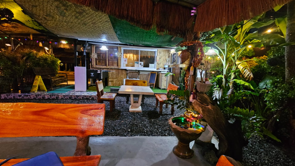 picture Bar, restaurant, karaoke, guesthouse for sale - 5/36