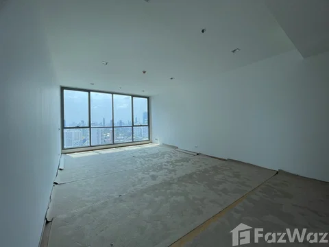 Top floor corner unit at Hyde 13 1755554