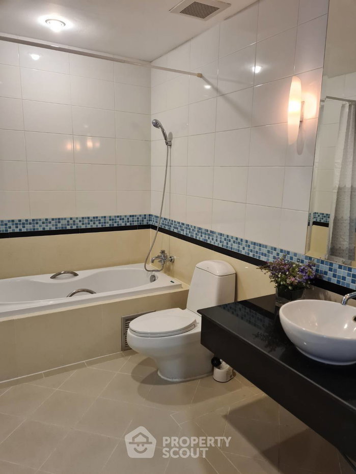 picture 2-BR Condo at Citi Smart Sukhumvit 18 near BTS Asok (ID 1499221) - 12/13