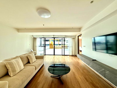 Apartment building for rent Petchburi Road Bangkok : Beautifully Renovated 4 Bedroom Duplex Penthouse in Ekkamai - BR20841AP