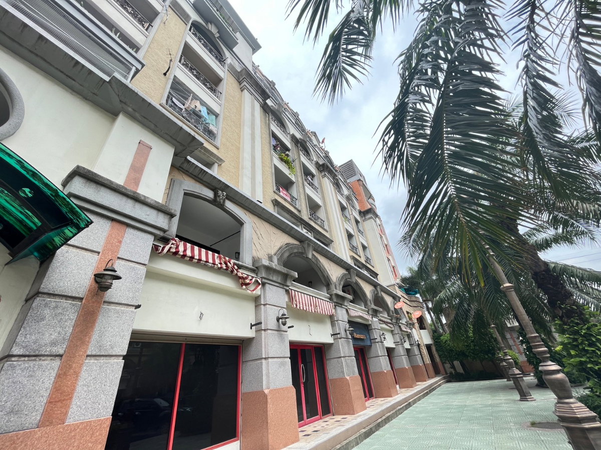 picture Beautiful 2-Story Duplex Condo! Newly Renovated - 14/16