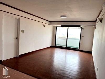 ขายคอนโด : Condo For Sale คอนโด บ้าน อ่อนนุช ห้องราคาพิเศษ ห้องใหญ่ เดินทางสะดวก @2.99MB  