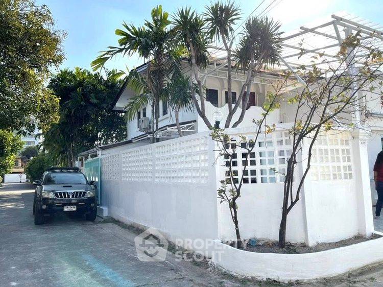 picture 5-BR House near BTS Sanam Pao (ID 2984801) - 2/11