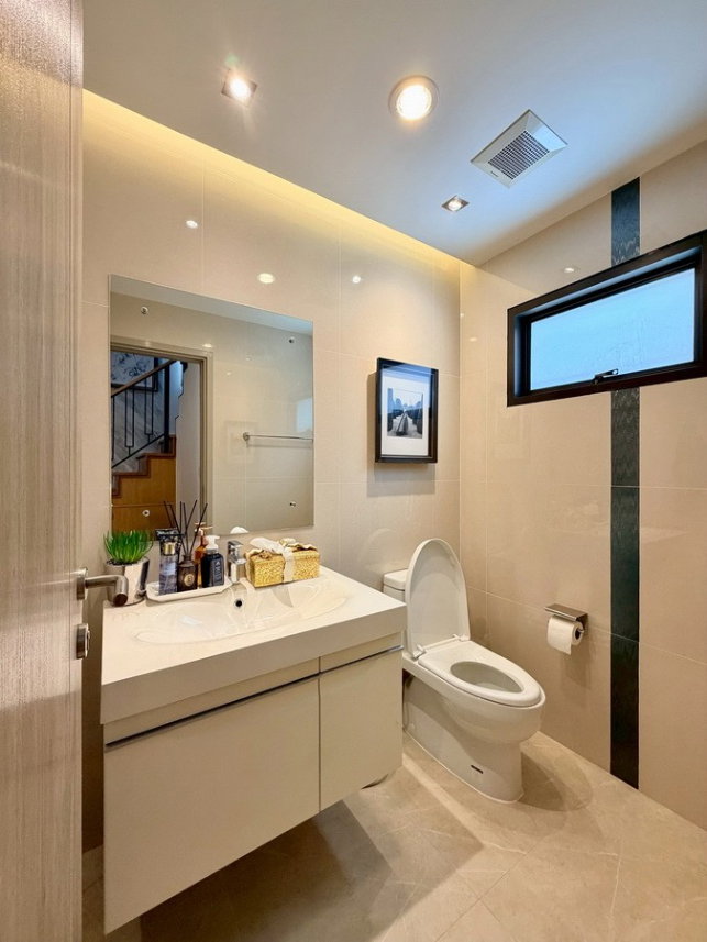 รูป 🔥 บ้านตัวอย่างของโครงการ พร้อมอยู่ ตกแต่งหรู Built-in ใหม่ทั้งหลัง ภัสสร วงแหวน-รามอินทรา - รูปที่ 8/31