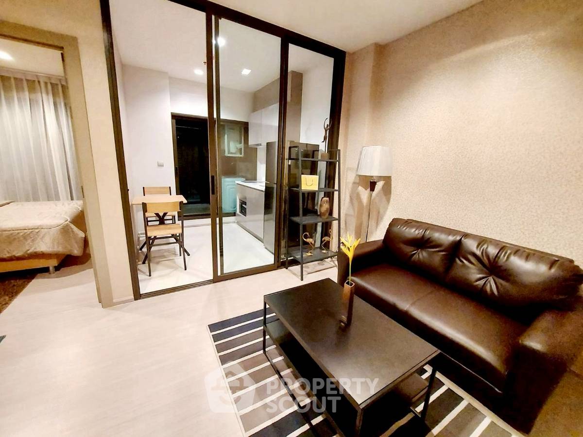 picture 1-BR Condo at Life Asoke - Rama 9 near MRT Phra Ram 9 (ID 2988655) - 10/12