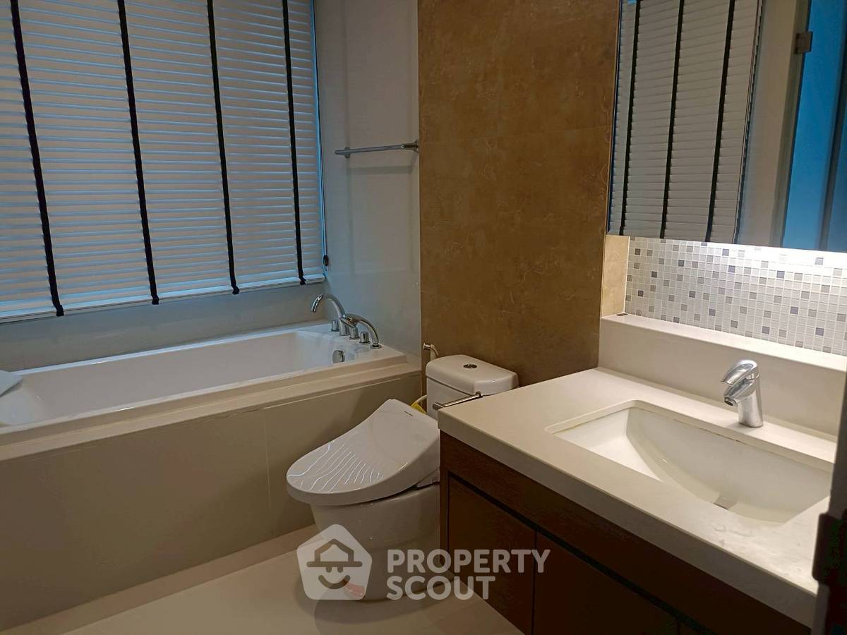 picture 2-BR Condo at Bright Sukhumvit 24 Condominium near BTS Phrom Phong (ID 2990596) - 9/13