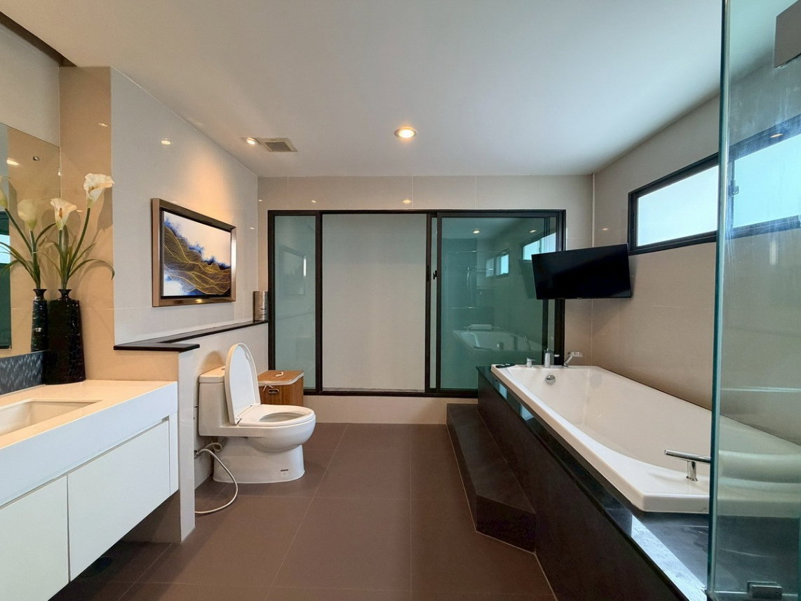 รูป 🔥 บ้านตัวอย่างของโครงการ พร้อมอยู่ ตกแต่งหรู Built-in ใหม่ทั้งหลัง ภัสสร วงแหวน-รามอินทรา - รูปที่ 16/31