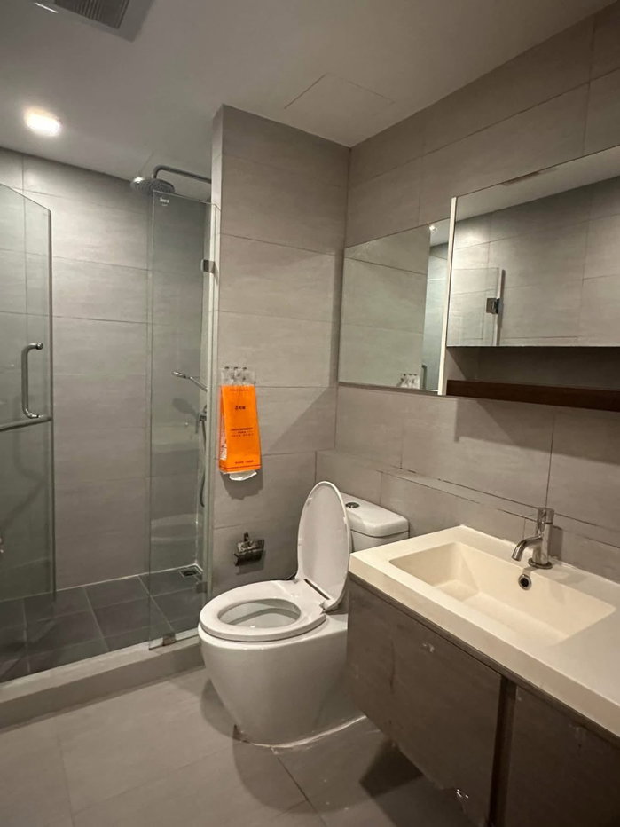 picture Condo for RENT : The Ace Ekamai 12 𝐒𝐢𝐳𝐞 : 32 sqm. 𝐓𝐲𝐩𝐞 : 1 Bed 1 Bath 𝐅𝐥𝐨𝐨𝐫 : 6th Fully furnished - 6/6