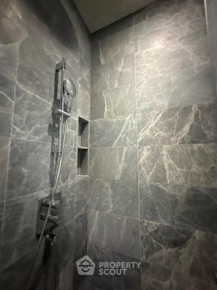picture 2-BR Condo at 28 Chidlom near BTS Chit Lom (ID 2992013) - 7/13