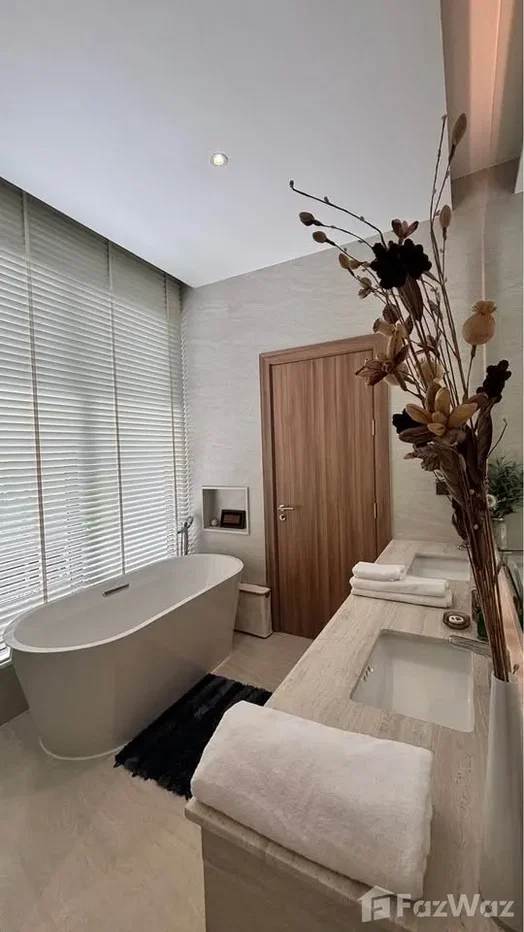 picture Rare 4BR 5BA Pool Villa Next to BISP 6457967 - 8/14