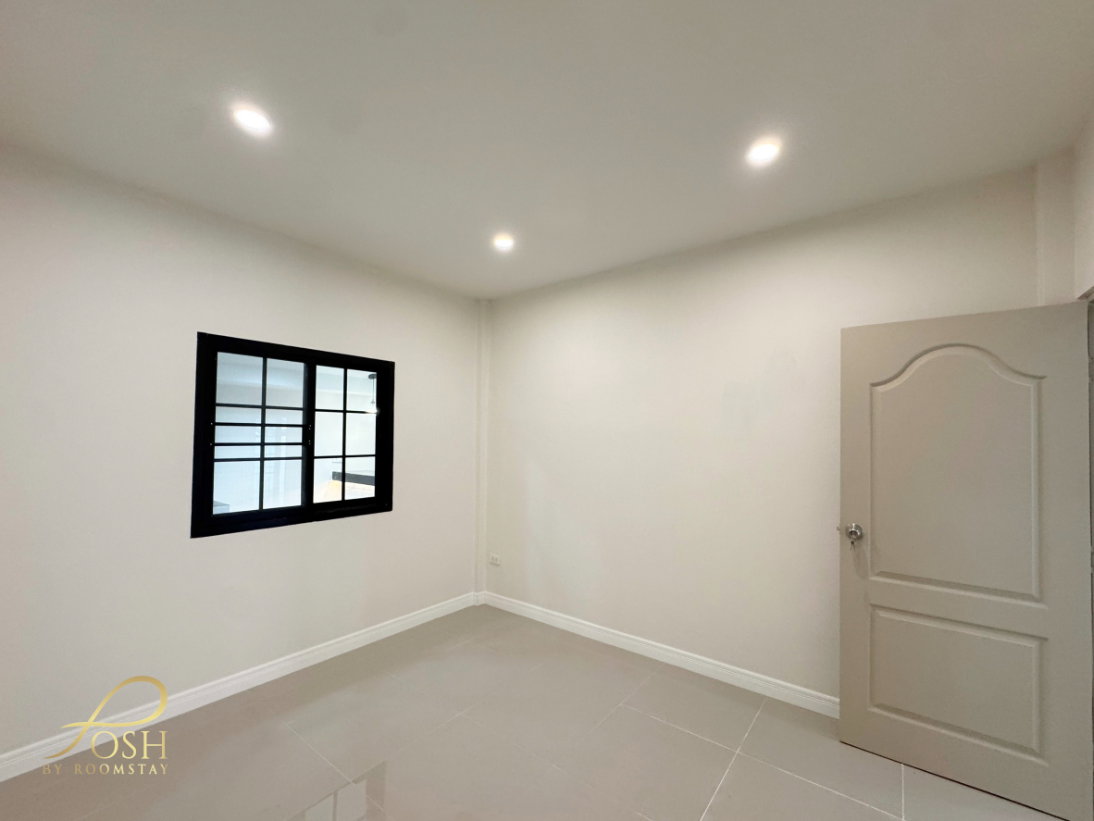 รูป ภูเก็ตวิลล่าสาม Phuket Villa3  รีโนเวทและต่อเติมทั้งหลังในสไตล์โมเดิร์น มาพร้อมอ่างอาบน้ำ ถนนหน้าบ้านกว้างไม่แออัด - รูปที่ 16/19