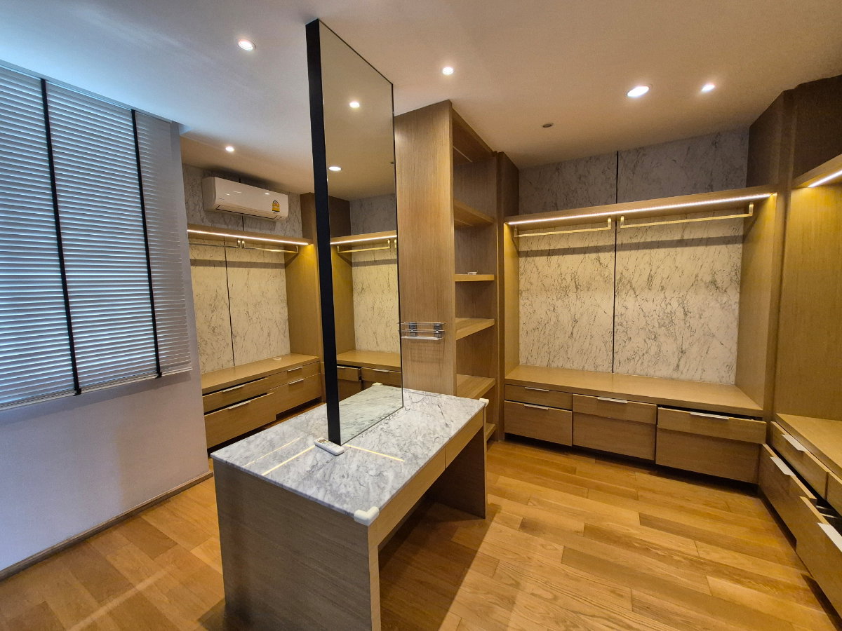 รูป Modern Luxury TownHome⭐3 Bedroom⭐Krungthep Kreetha Road - รูปที่ 18/30