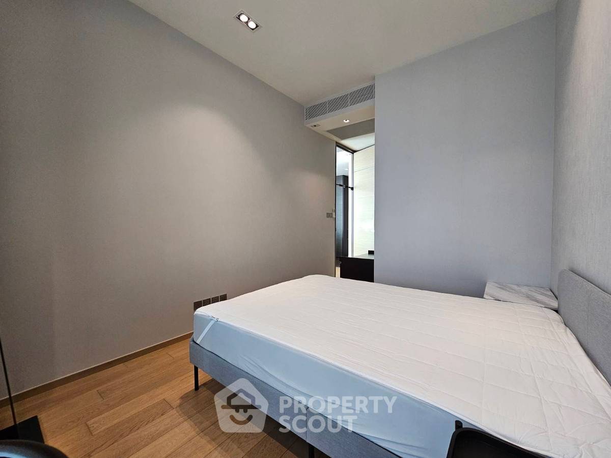 picture 1-BR Condo at 28 Chidlom near BTS Chit Lom (ID 2108322) - 10/12