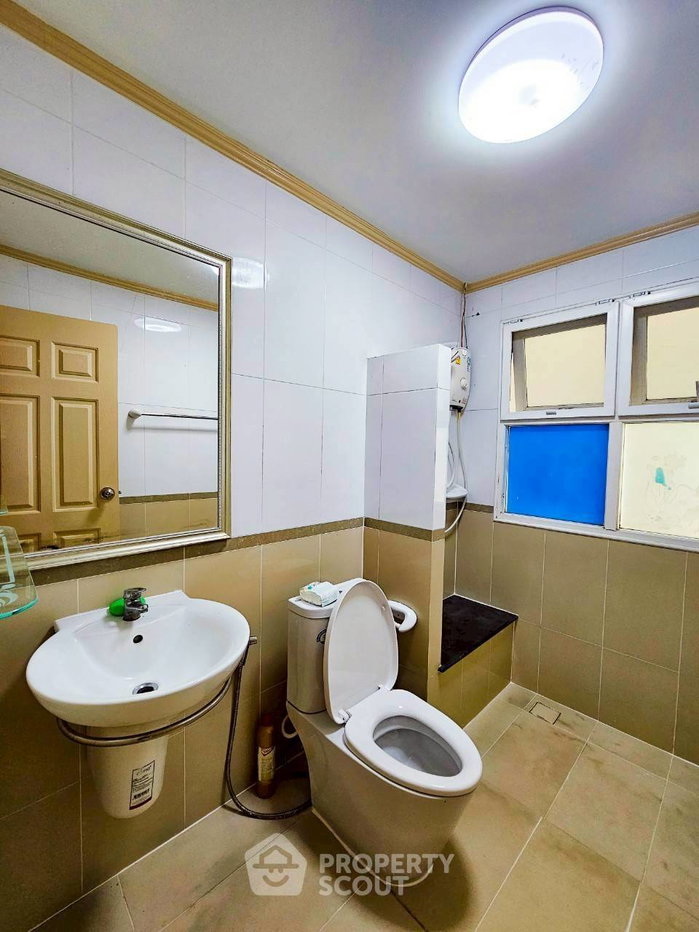 picture 4-BR House in Chai Sathan (ID 2989602) - 20/32
