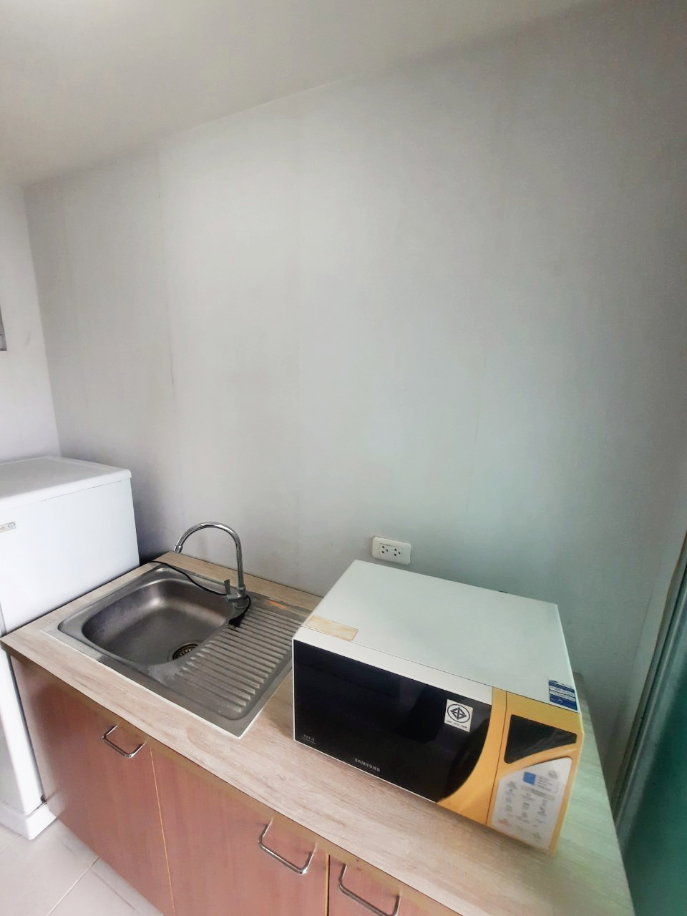 รูป ***ให้เช่า D Condo รามอินทรา (ห้องกระจกกั้น!!! + วิวสระว่ายน้ำ) *รับโปรพิเศษ* LINE : @Feelgoodhome (มี@หน้า) - รูปที่ 12/13