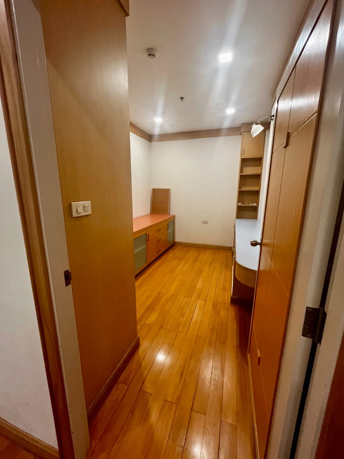 รูป ขายด่วน!! คอนโดปทุมวันรีสอร์ท 2 ห้องนอน 2 ห้องน้ำ 75 ตรม - รูปที่ 1/13