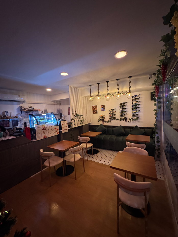 picture Wine Bar & Café Takeover Looking for a business you can walk into and start earning immediately? - 6/19