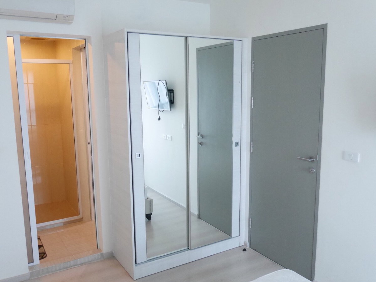 picture Available 10Jul26! Life Ratchada. 1bed 45sqm.  Line id: @pfagent - 6/7
