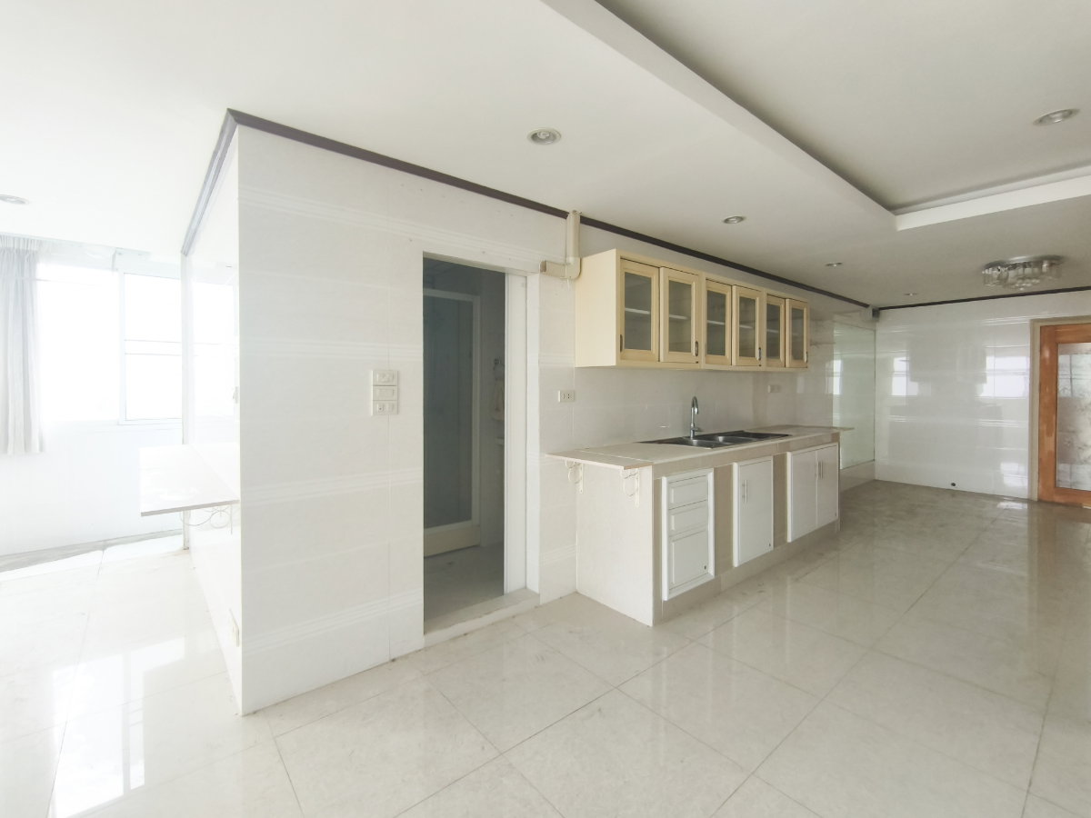 รูป ขายคอนโดเดอะ ทรีโอ การ์เด้น ห้องมุมใหญ่ 105 ตร.ม. ฟิลเหมือนอยู่บ้านจริง! " ทำเลทอง ติดถนนใหญ่ ใกล้ MRT ศรีนครินทร์ 38 ซื้ออยู่ก็คุ้ม ลงทุนก็ปัง! - รูปที่ 11/15