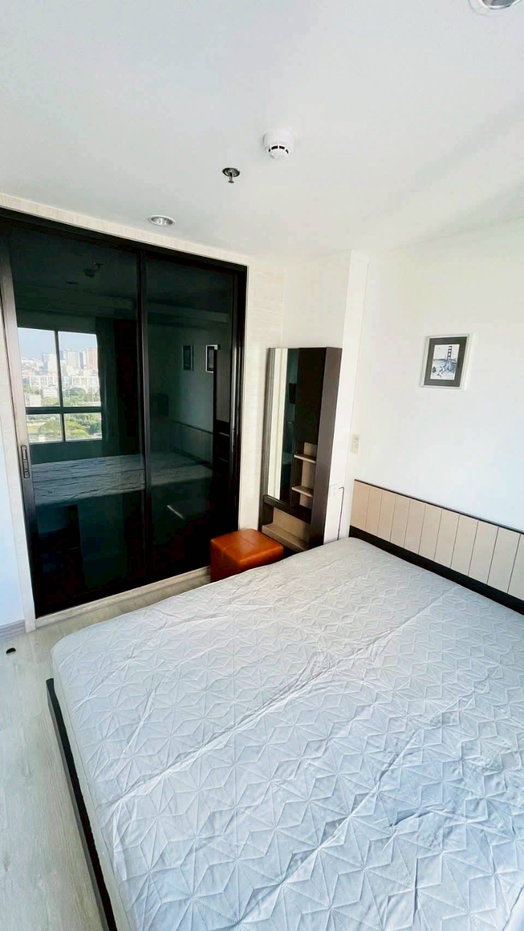 รูป ลุมพินี เพลส ศรีนครินทร์-หัวหมากสเตชั่น | 1 นอน ห้องใหญ่ 32.5 ตร.ม. ตึก B ชั้น 20 | **ค่าเช่า 13,000 บาท** นัดชมติดต่อ ไลน์ ID: @property.ma - รูปที่ 9/14
