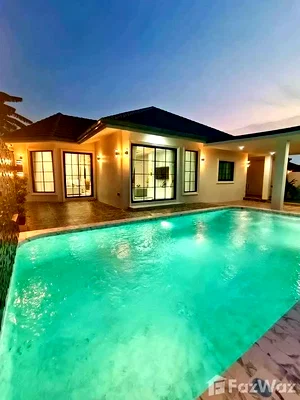Houses for sale Bang Lamung Chonburi : Fully Renovated 4-Bedroom Pool Villa in Pattaya 6419112