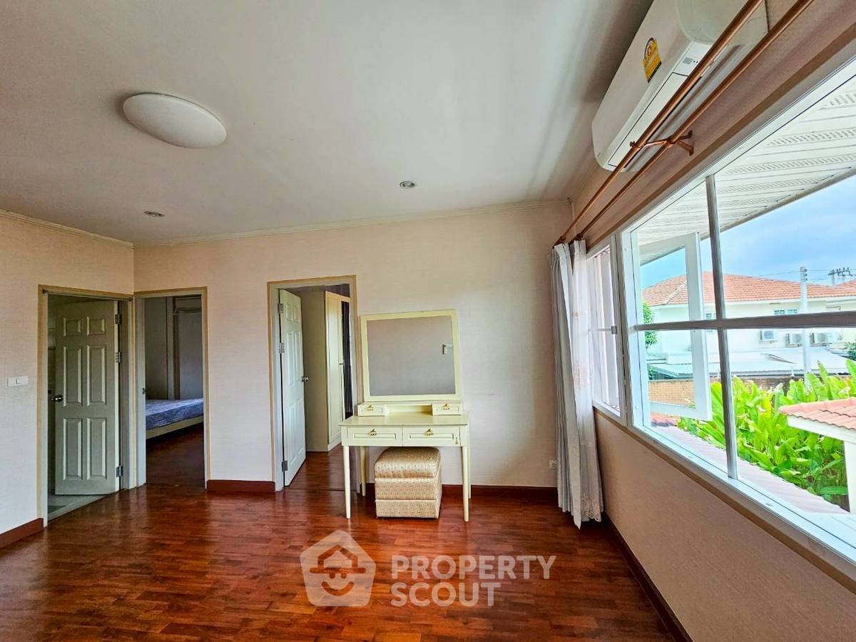 picture 5-BR House in Chai Sathan (ID 2989663) - 15/22