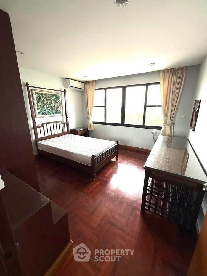 picture 2-BR Condo at Supreme Ville Condominium near MRT Khlong Toei (ID 2991768) - 7/18
