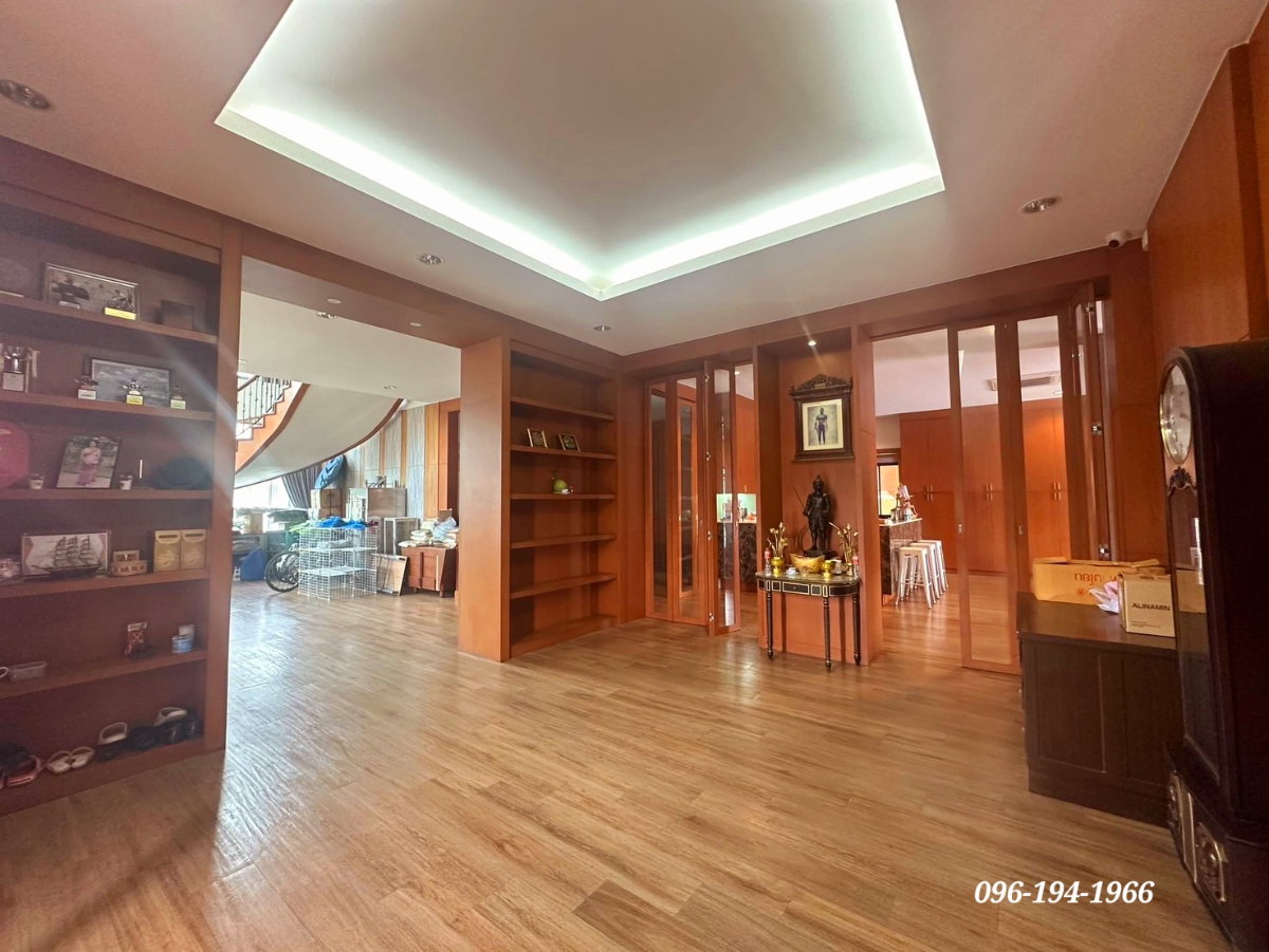 รูป Private Luxury! คฤหาสน์ 5 นอน พร้อม Solar Cell + สระว่ายน้ำ ส่วนตัวขั้นสุด 🏊 - รูปที่ 10/46