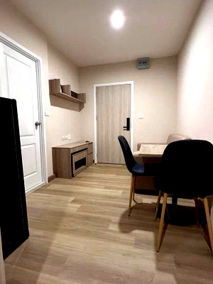 Condos for sale : Selling The Indeed Condo Grand Canal. Beautiful unit, move in Ready. Great value.