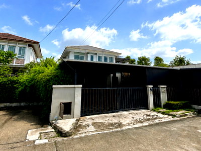 บ้านเดี่ยว กรุงเทพมหานคร : ขายด่วน ขายขาดทุน บ้านเดี่ยวหลังริม มัณฑนา รามอินทรา – วงแหวน ที่ดินใหญ่ 88 ตร.ว. จอดรถได้ถึง 6 คัน ความเป็นส่วนตัวสูง ใกล้ส่วนกลาง 