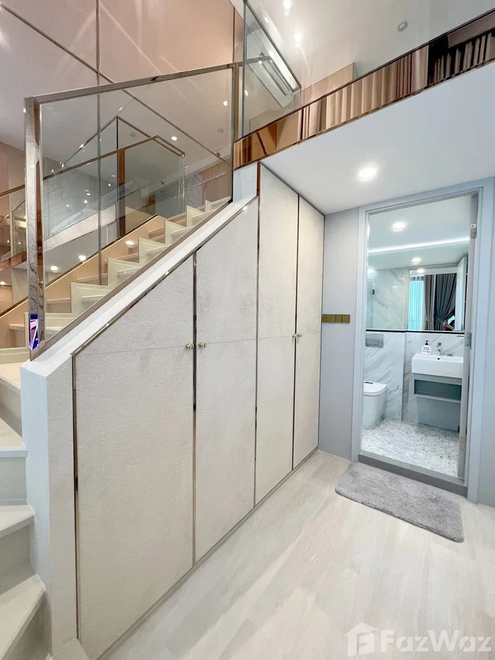 picture Located in the heart of CBD Sathon district 6457962 - 2/6
