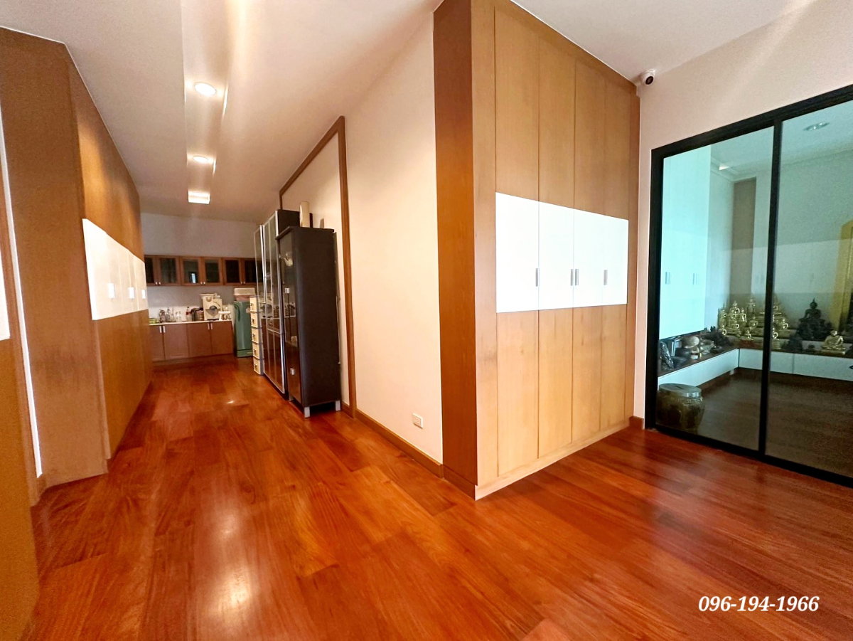 รูป Private Luxury! คฤหาสน์ 5 นอน พร้อม Solar Cell + สระว่ายน้ำ ส่วนตัวขั้นสุด 🏊 - รูปที่ 19/46