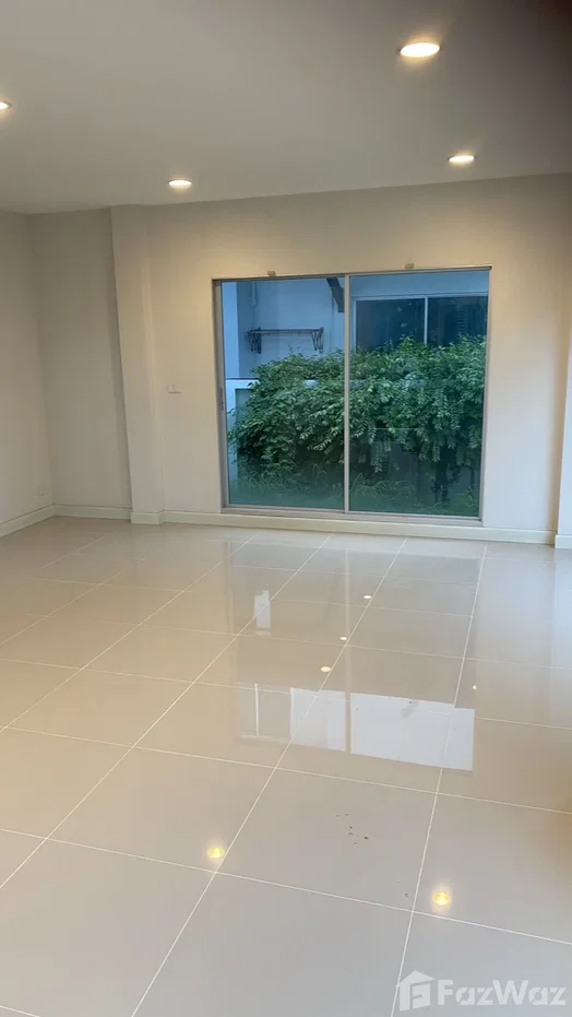 รูป บ้านเดี่ยว 2 ชั้น ขนาด 62.8 ต.ร.ว ถนนรามอินทรา 6458063 - รูปที่ 16/25