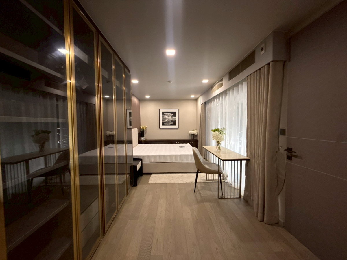 รูป 🌿 Duplex หรู Pet-Friendly 🐾 ฟีล Pool Access ใจกลางพร้อมพงษ์ 💚 3 ห้องนอนสุด private ใกล้ BTS 🚆 เหลือ 140K/เดือน ✨ - รูปที่ 6/12
