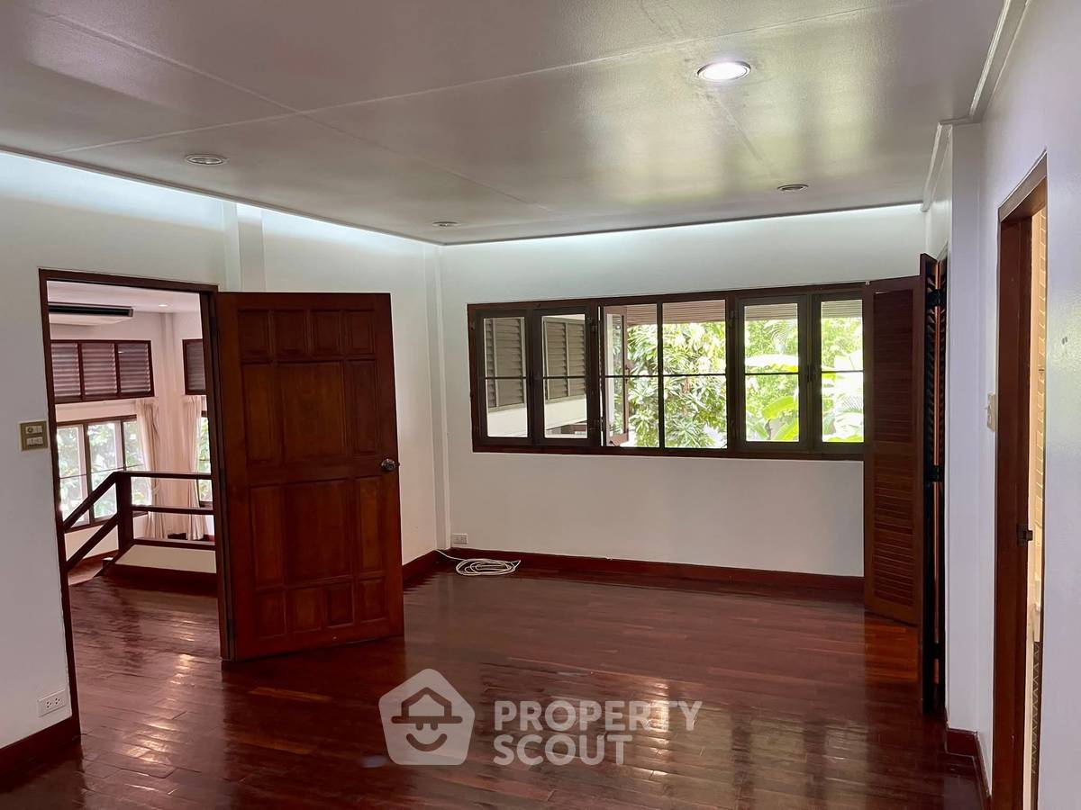 picture 2-BR House near BTS Phloen Chit (ID 2987381) - 7/17