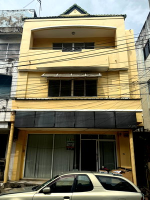 Shophouses for sale Big C Foodplace Saimai 47 : 3-story commercial building for sale, Soi Sai Mai 51.