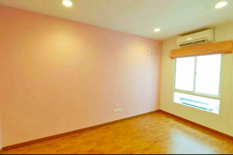 รูป อ่อนนุช73 ลาดกระบัง1-5 ถูกที่สุดใน3โลก ทาวน์โฮม 3 ชั้น 3 นอน 3 น้ำ 21 ตร.วา.อ่อนนุช-วงแหวน ใกล้รพ.จุฬารัตน์ 7 1.2 กม - รูปที่ 7/8