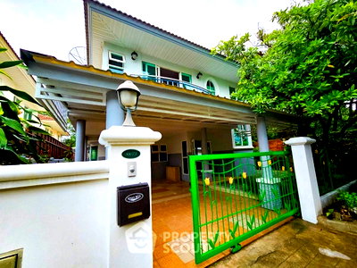 Houses for sale Saraphi Chiang Mai : 4-BR House in Chai Sathan (ID 2989602)