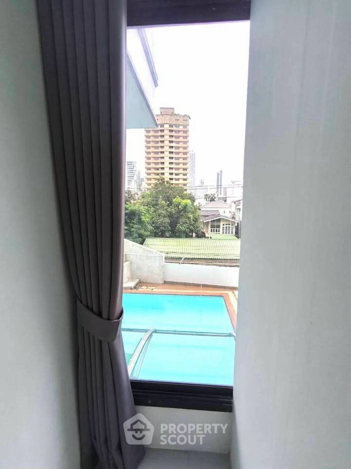 รูป คอนโด 1-ห้องนอน ที่ เดอะ วอเตอร์ฟอร์ด คอนโดมิเนียม ใกล้ BTS ทองหล่อ (ID 2431808) - รูปที่ 3/16